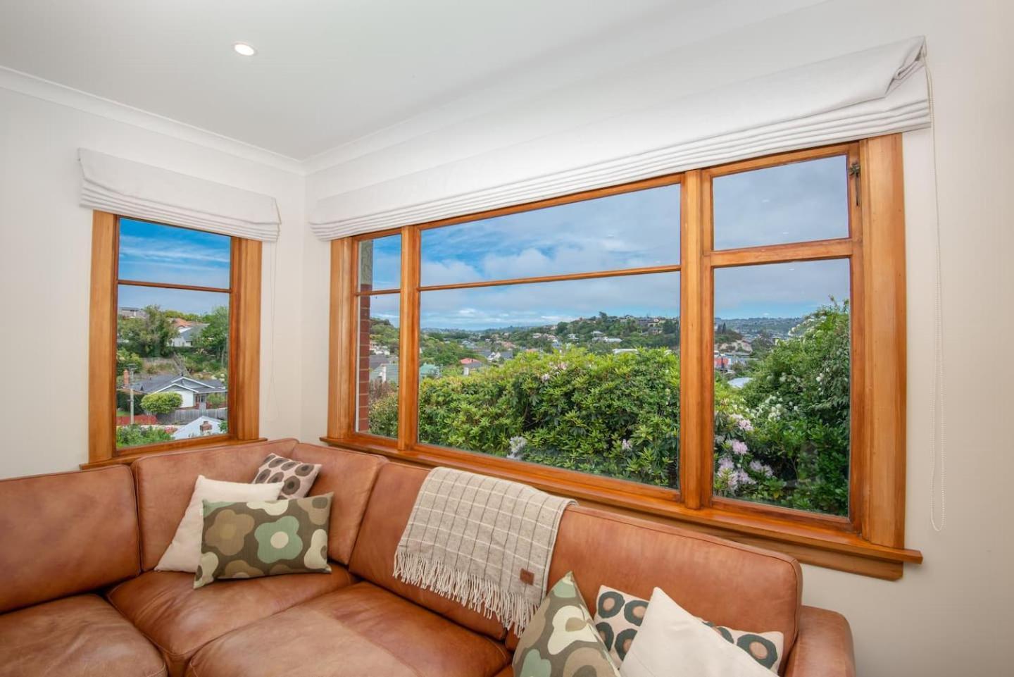 Stunning Family Home In Andersons Bay Dunedin Esterno foto