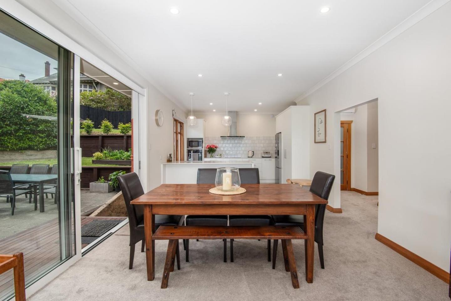Stunning Family Home In Andersons Bay Dunedin Esterno foto